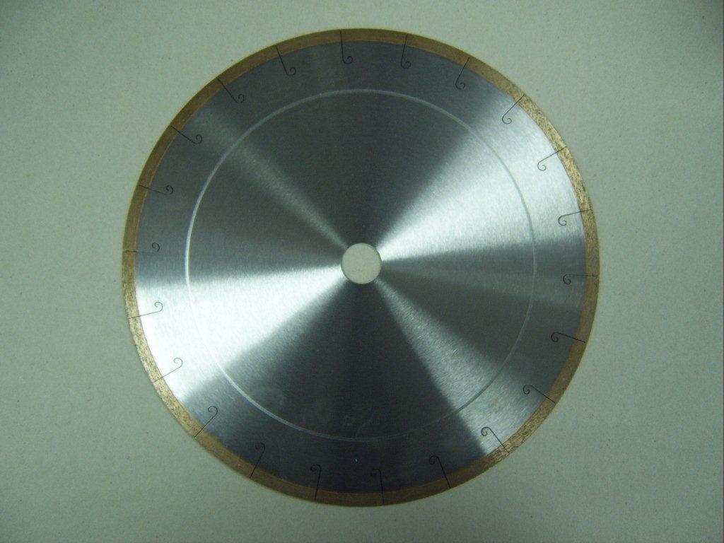 ��ѹ���ʯ��Ƭ